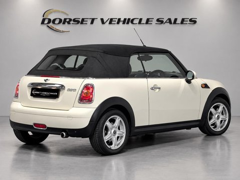 Mini Convertible 1.6 Cooper Euro 5 2dr 8