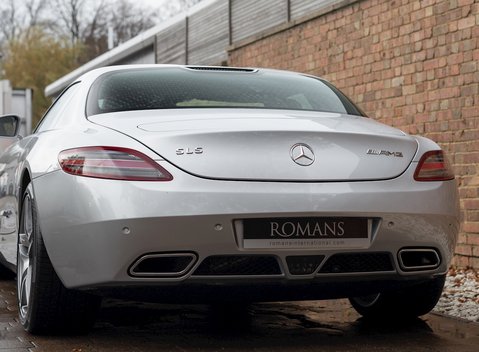 Mercedes-Benz SLS AMG 24