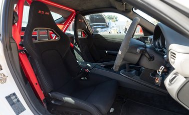 Porsche 911 GT3 RS (997.2) 12
