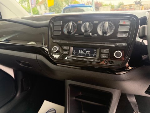 Volkswagen Up 1.0 Move up! Euro 5 3dr 16
