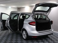 Ford C-Max ZETEC 21