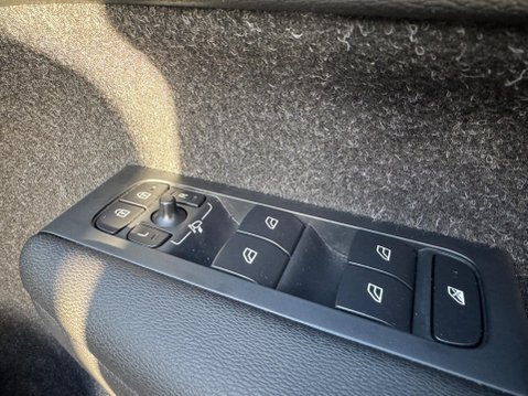 Volvo XC40 1.5 T3 Inscription Pro Euro 6 (s/s) 5dr 48