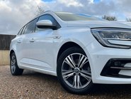 Renault Megane ICONIC E-TECH 10