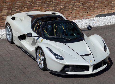 Ferrari LaFerrari Aperta 10