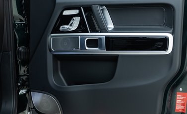 Mercedes-Benz G Class G400d AMG LINE PREMIUM PLUS 22