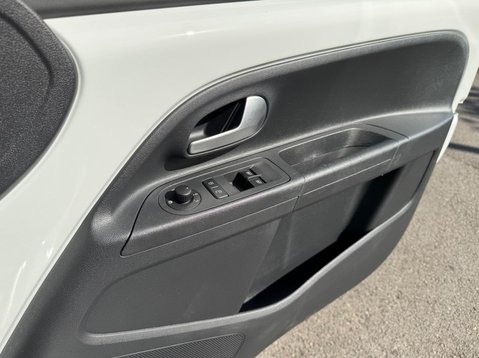 Volkswagen Up GTI 22
