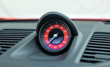 Porsche 911 Targa 4 GTS (992) 25