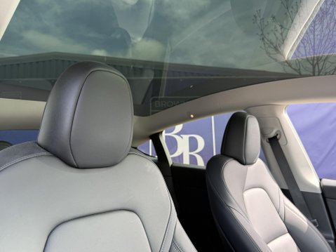Tesla Model Y (Dual Motor) Long Range SUV 5dr Electric Auto 4WDE (384 bhp) 46