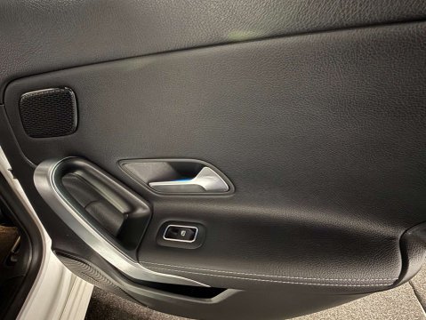 Mercedes-Benz A Class 1.3 A 200 Sport Premium 4dr 39