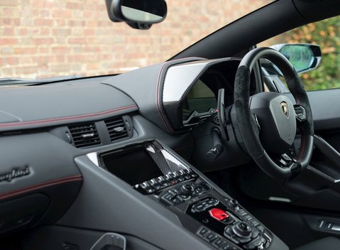 Lamborghini Aventador S LP740-4 17