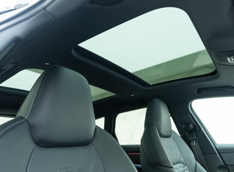 Audi RS6 Avant Carbon Black 13