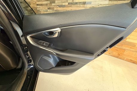 Volvo V40 2.0 T5 R-Design Pro Hatchback 5dr Petrol Auto Euro 6 (s/s) (245 ps) 87