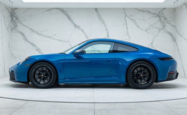 Porsche 911 Carrera 4 GTS (992.2) 5