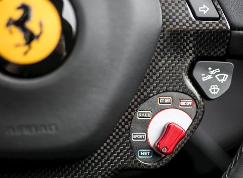 Ferrari F12 Berlinetta 34