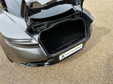 Aston Martin DB11 4.0L V8 Coupe 79