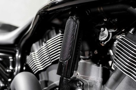 Harley-Davidson V-Rod VRSCDX NIGHT ROD SP 1250 14. BESPOKE ONE-OFF EXAMPLE. 400 SECTION REAR. 24
