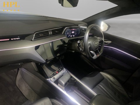 Audi Q8 55 Black Edition SUV 5dr Electric Auto quattro 114kWh (11kW Charger) (408 p 14