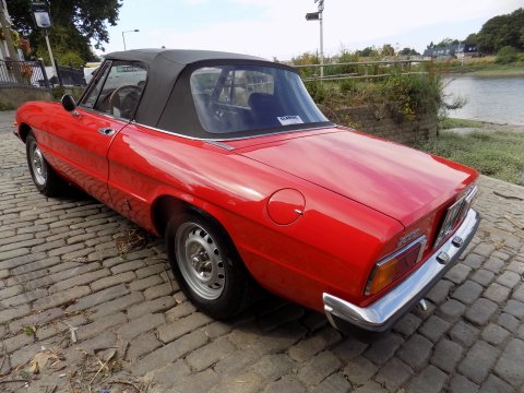 Alfa Romeo Spider 2000 Spider Veloce - LHD 74