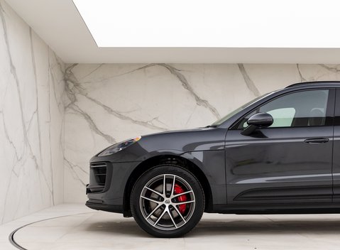 Porsche Macan S 23