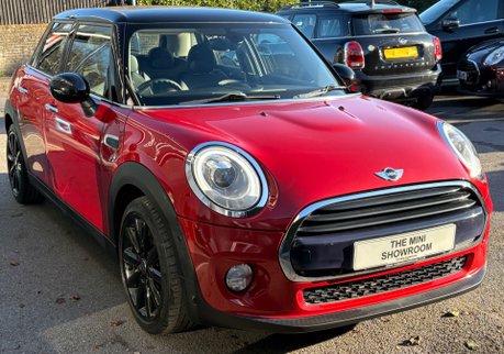Mini Hatch Cooper 1.5 Automatic Chili / Media XL 5 door + DEPOSIT TAKEN 15