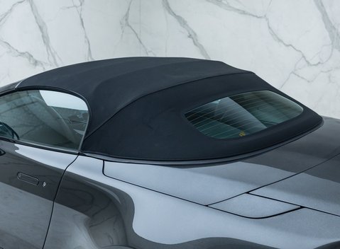Aston Martin V12 Vantage S ROADSTER 38