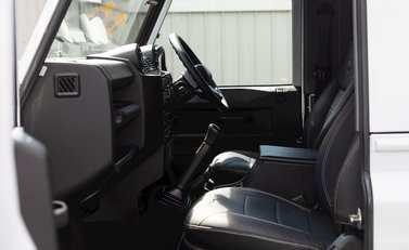 Land Rover Defender 90 Landmark 14