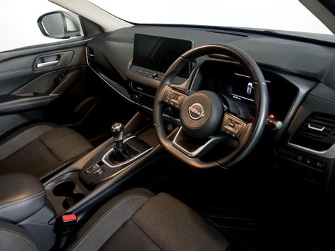 Nissan Qashqai 1.3 DIG-T MHEV N-Connecta SUV 5dr Petrol Hybrid Manual Euro 6 (s/s) (140 ps 12