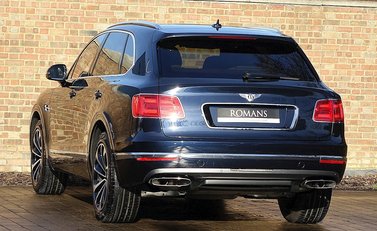 Bentley Bentayga 12