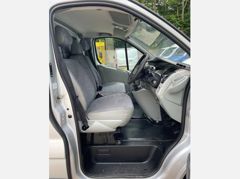 Renault Trafic 2.0 TD dCi SL27 Panel Van 4dr Diesel Manual L1 H1 (214 g/km, 90 bhp) 22