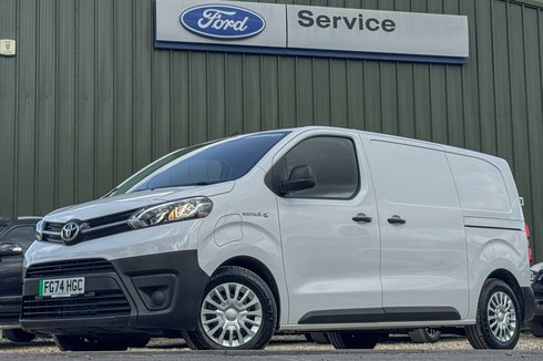 Toyota Proace AUTO 50Kwh MWB L2H1 Low Roof 3100 Air Con Sensors EURO 6