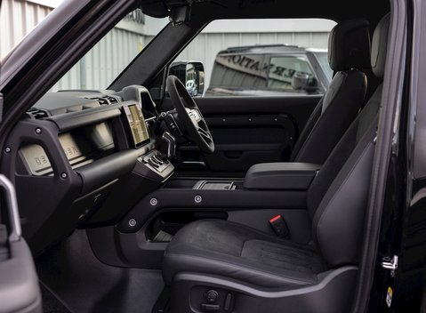 Land Rover Defender 90 V8 16