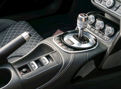 Audi R8 V10 Spyder 19