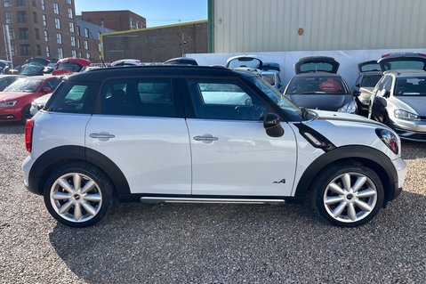 Mini Countryman COOPER S ALL4.. 7 MAIN DEALER SERVICES.. CHILLI 2 & MEDIA PACK.. 1 PREVIOUS 23