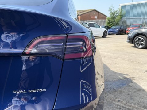 Tesla Model Y (Dual Motor) Long Range SUV 5dr Electric Auto 4WDE (384 bhp) 19