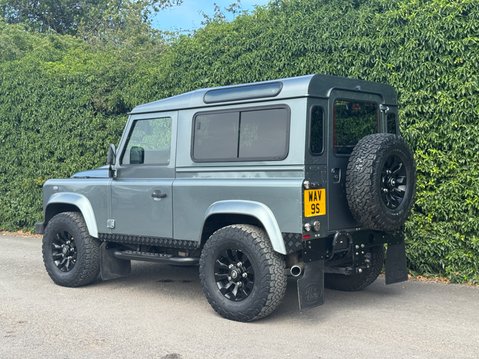 Land Rover Defender 2.2 TDCi XS Hard Top SUV 3dr Diesel Manual 4WD SWB Euro 5 (122 ps) 9