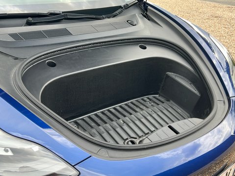 Tesla Model 3 STANDARD RANGE PLUS 40