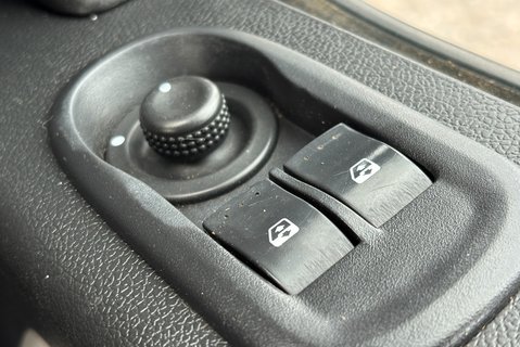 Vauxhall Movano L3H1 F3500 Lawn Mower Beavertail Truck 28