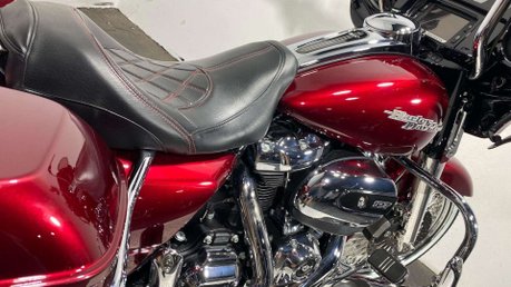 Harley-Davidson Touring 1745 FLHXS Street Glide Special Euro 4 31