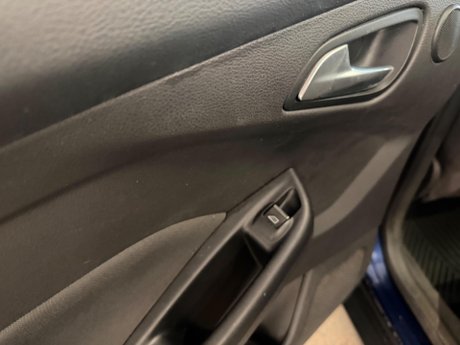 Ford Focus 1.6 TDCi Titanium Euro 5 (s/s) 5dr 20