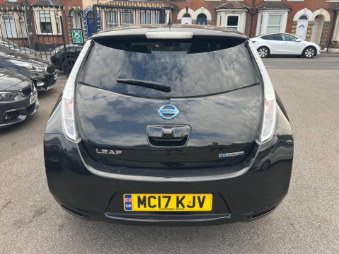 Nissan LEAF 30kWh Acenta Auto 5dr 4
