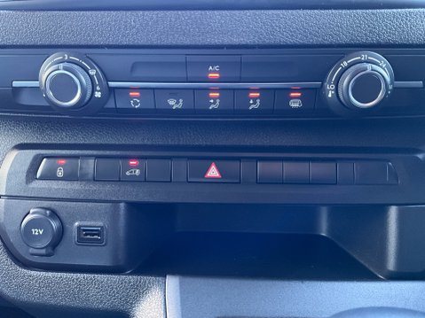 Citroen Dispatch 2.0 BlueHDi 1400 Enterprise Edition XL FWD 3 Euro 6 (s/s) 6dr 17