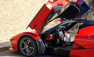 Ferrari LaFerrari 6