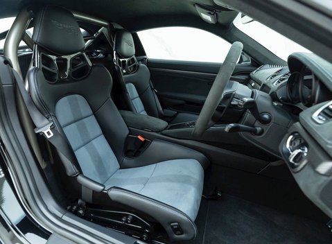 Porsche Cayman GT4 RS (718) 10