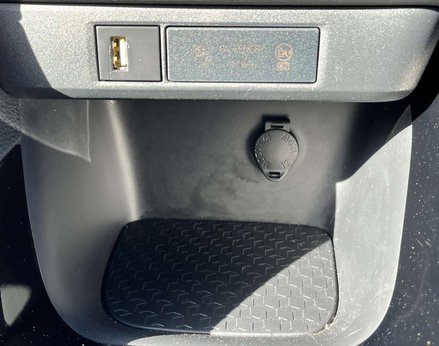 Toyota Yaris 1.5 Yaris Dynamic HEV CVT 5dr 50