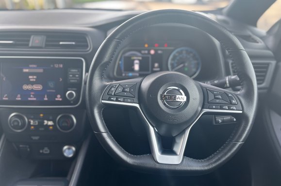 Nissan LEAF ACENTA AUTOMATIC 32