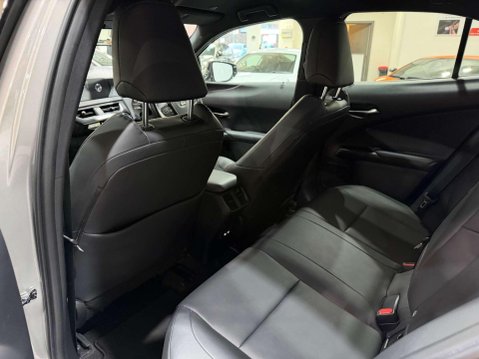 Lexus Ux 2.0 250h SUV 5dr Petrol Hybrid E-CVT Euro 6 (s/s) (184 ps) 34