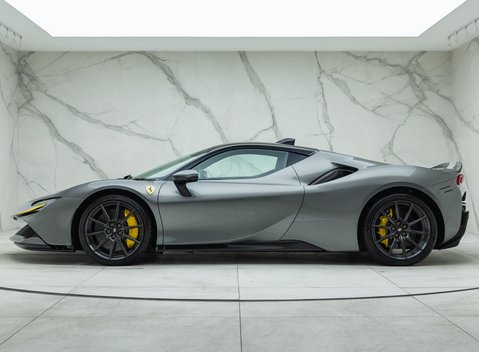 Ferrari SF90 Stradale ASSETTO FIORANO 5