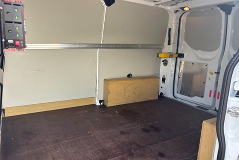 Ford Transit Custom 320 L1 Leader 130 ps Panel Van - Sat Nav / Air Con 10