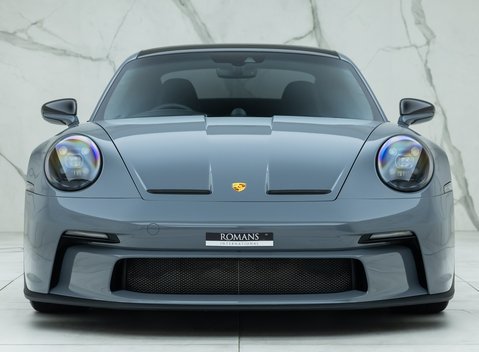 Porsche 911 GT3 Touring (992) 4