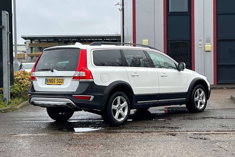 Volvo XC70 2.4 D5 SE Lux Estate 5dr Diesel Auto AWD Euro 6 (s/s) (220 ps) 17